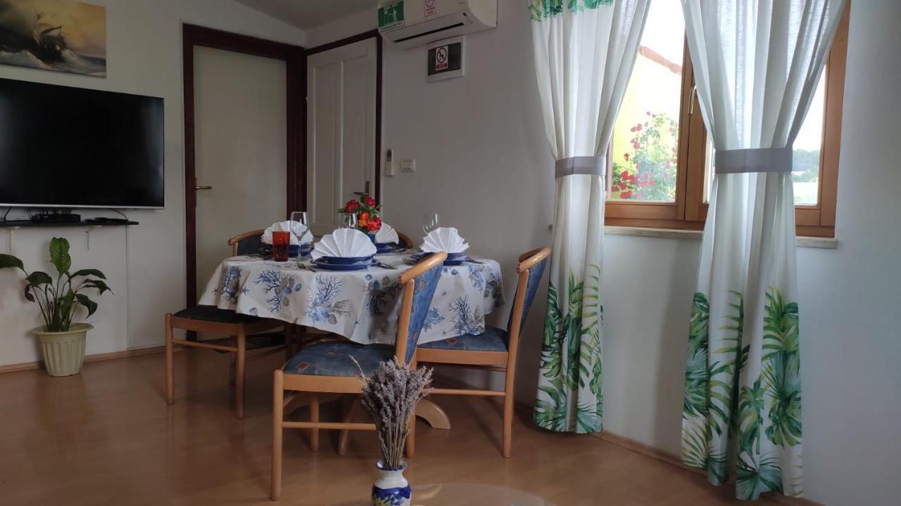 Kuca Za Odmor Tri Sunca Villa Pula Luaran gambar